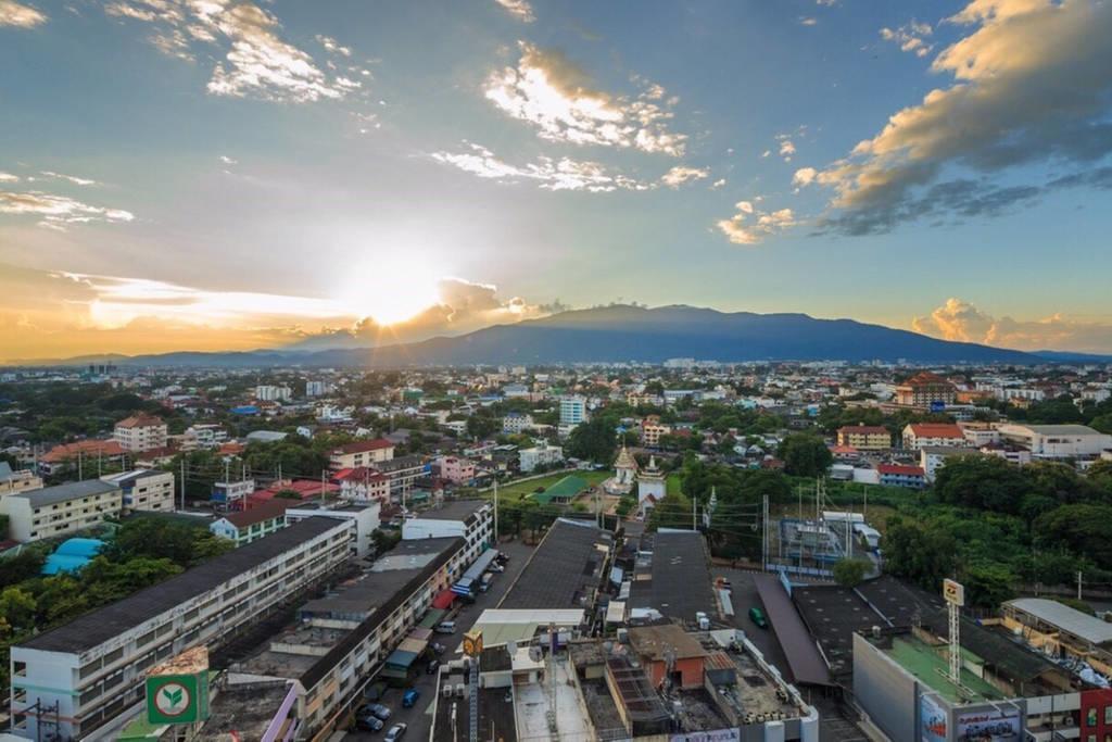 Astra Suites Central Chiang Mai Bagian luar foto