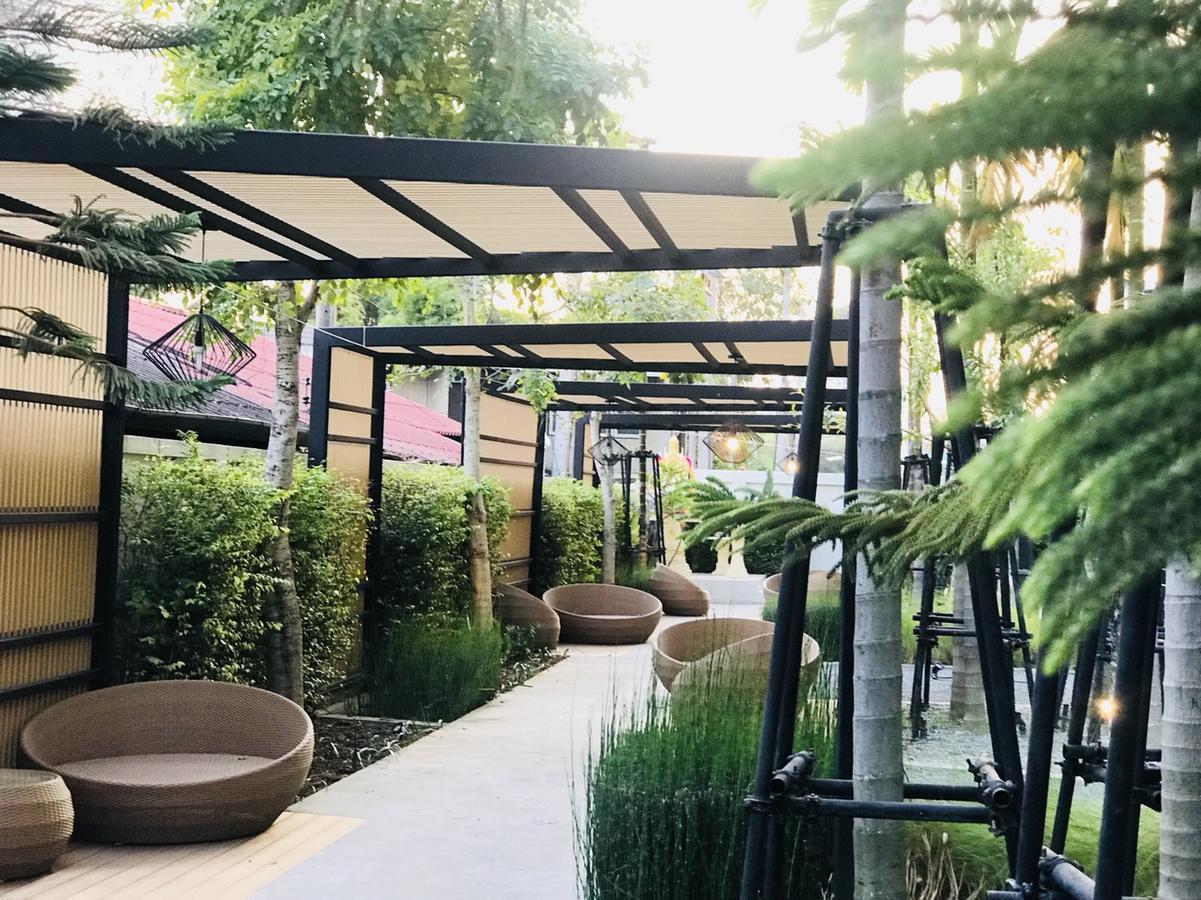 Astra Suites Central Chiang Mai Bagian luar foto