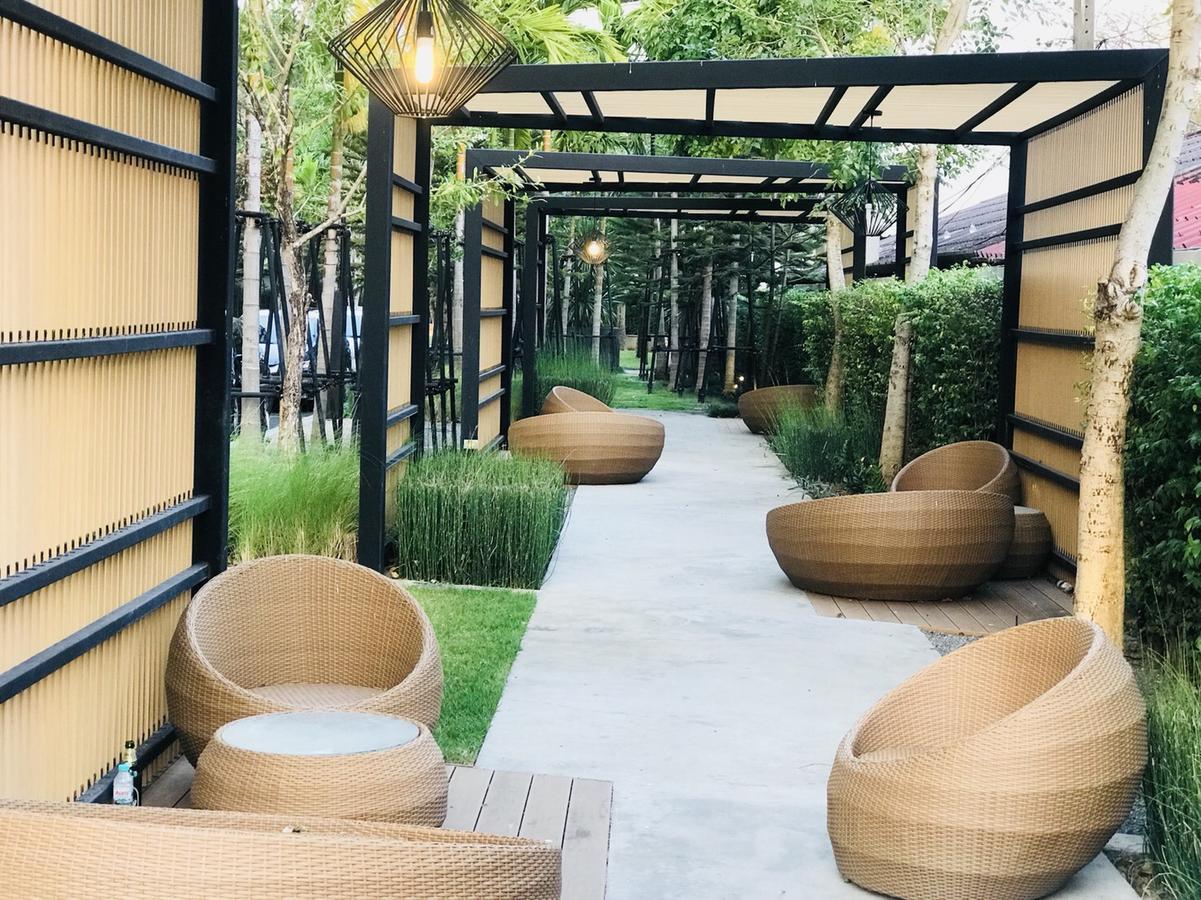 Astra Suites Central Chiang Mai Bagian luar foto